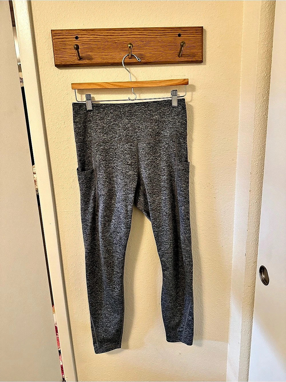 Heathered Gray Leggings Like New, Medium